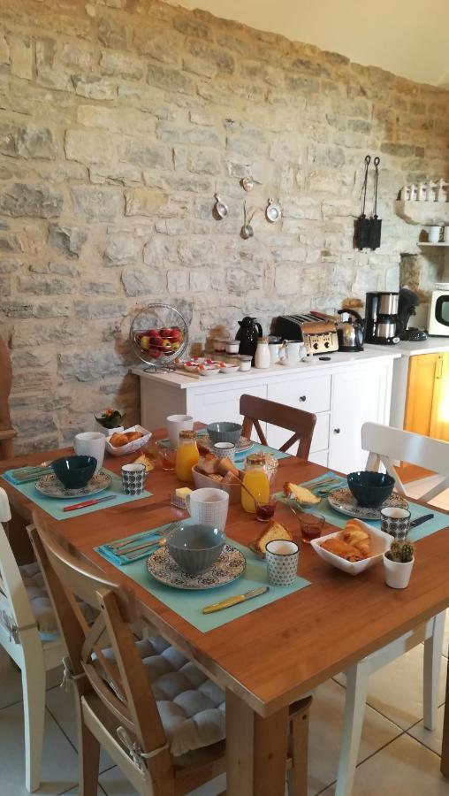 Bed and Breakfast Le Mas de Carrié à Parisot  Extérieur photo